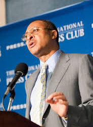 Naira may fall to N10,000 per dollar before 2027– Utomi warns