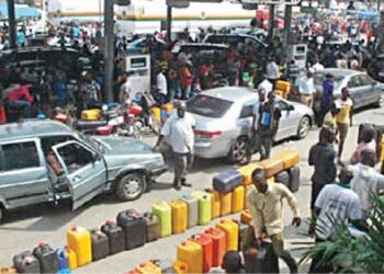 Fuel Scarcity: Motorists lament as long queues resurface in FCT