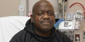 U.S. man who received first-ever modified pig kidney transplant dies