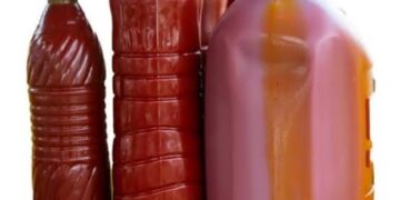 Nigerian health authorities warns of adulterated foods across markets, says palm oil now mixed with dye