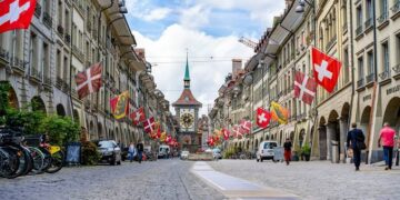 Switzerland reopens Iraqi embassy after 33 years