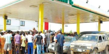 FG wash hands off fuel hike, says it does not interfere with NNPC decisions