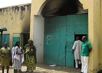 BREAKING: More than 200 inmates  escape  Maiduguri prison