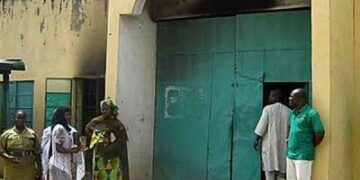 BREAKING: More than 200 inmates  escape  Maiduguri prison