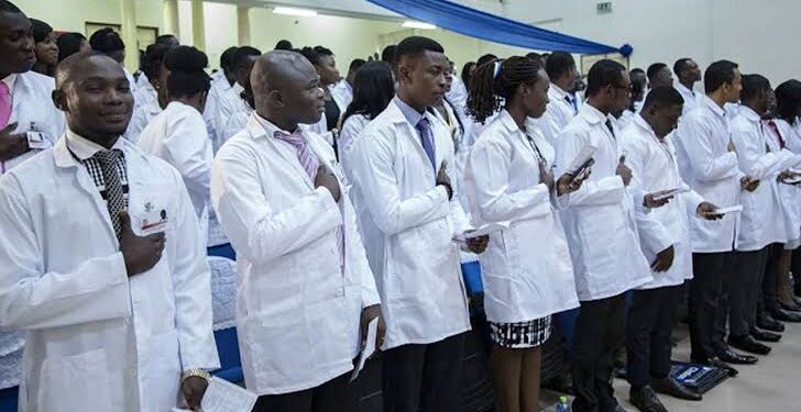 Health workers threaten strike, issue 15-day ultimatum to FG