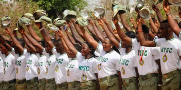 FG lifts ban prohibiting corpers from  serving in banks, oil companies, others