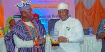 Media practitioners honours Ondo lawmaker Ehindero with Grand Patron award