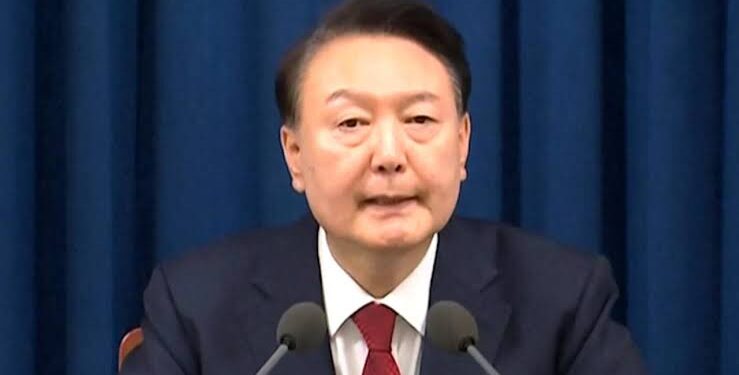 Martial law: Police raid South Korean president’s office