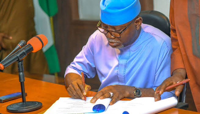 Aiyedatiwa signs N698bn 2025 appropriation bill into law