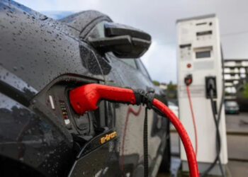 Electric cars purchase surge in Norway despite being an oil and gas producer