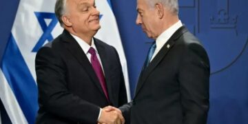 Israeli prime minister heads to US from Hungary