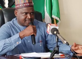 AMAC chairman dumps PDP for APC