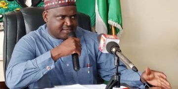 AMAC chairman dumps PDP for APC