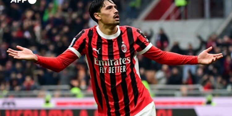 Man City sign midfielder Reijnders from AC Milan