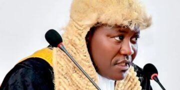 EFCC arrests ex-Plateau Speaker, 14 others over alleged N2.5bn scam