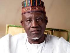 FG to resolve  health workers demands