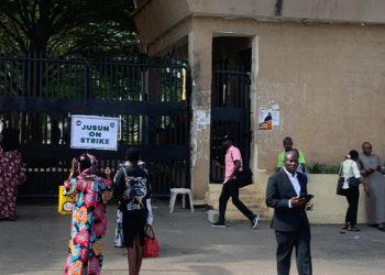 Striking judicial workers  disrupt court activities