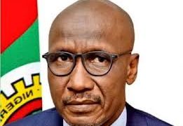 BREAKING: Ex-NNPC Chief Mele Kyari In EFCC custody over refinery probe