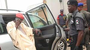IGP orders arrest of police personnel seen with VIPs