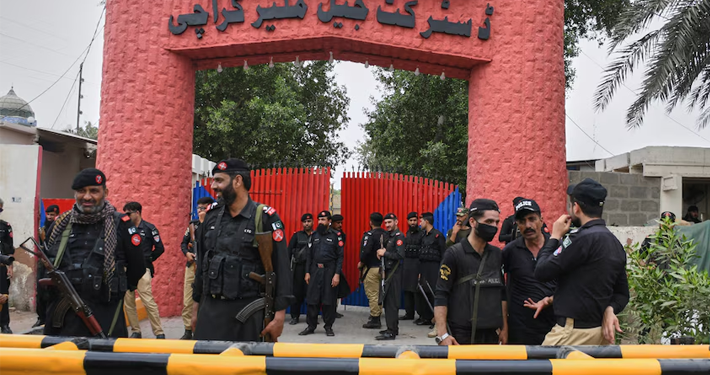 221 Afghan prisoners released from Pakistani prisons return home