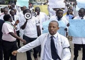 Resident doctors suspend planned strike as FG pledges arrears, allowances payment